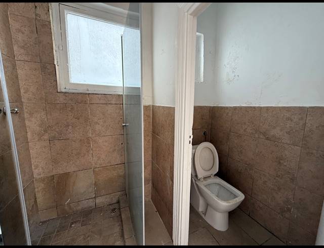 700M² BUILDING FOR SALE IN WOODSTOCK